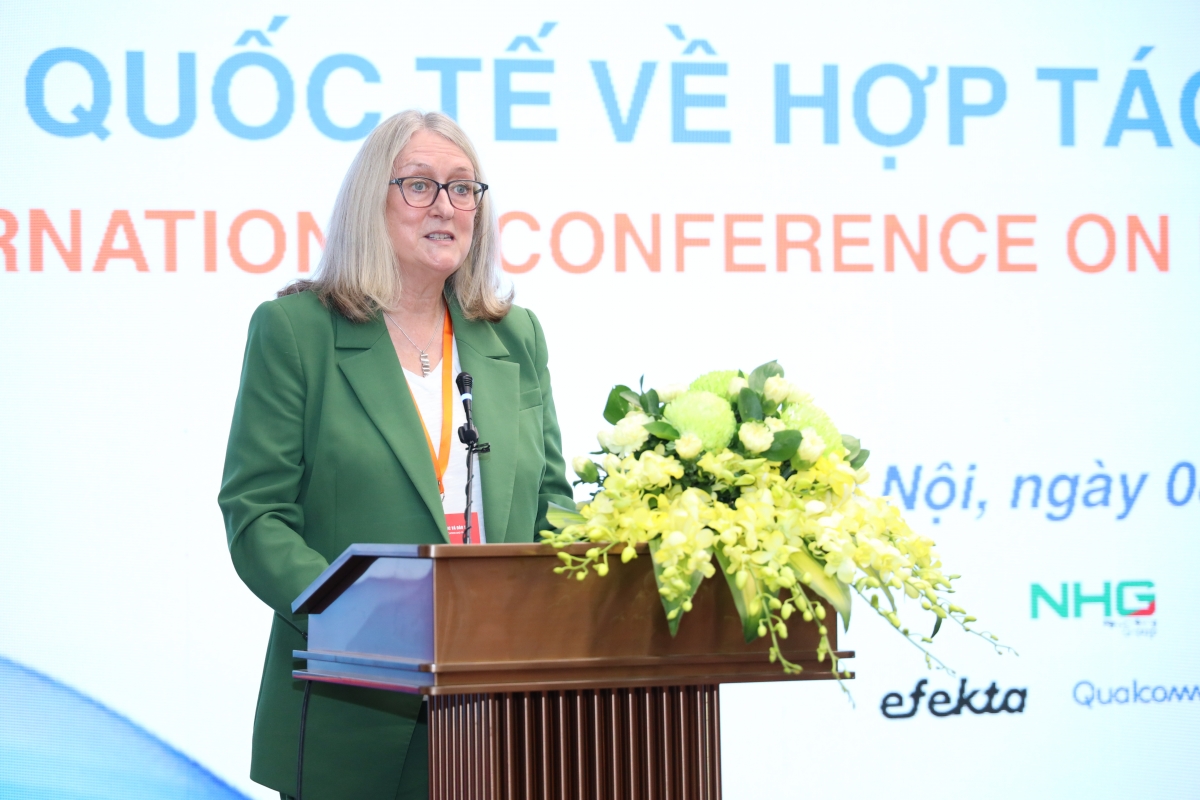Bà Jacqueline Smith, Quốc vụ khanh Bộ Giáo dục Vương quốc Anh (Ảnh: BTC)