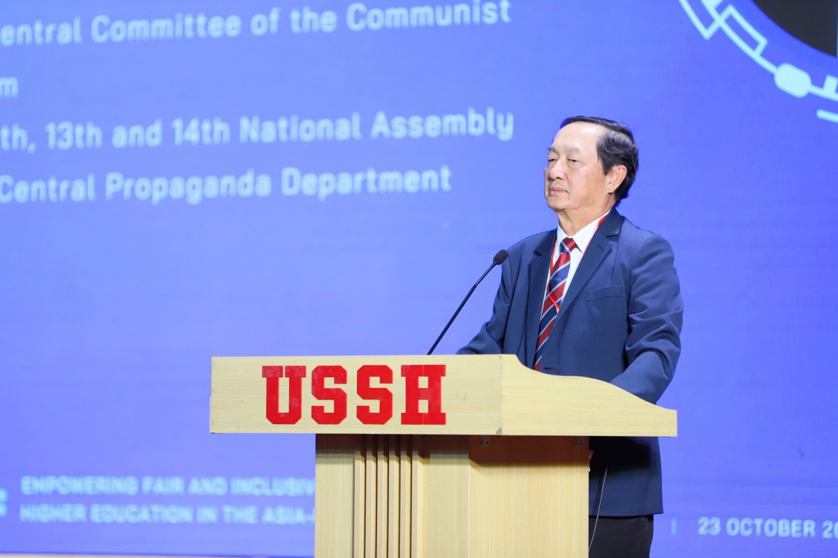 PGS.TS Huỳnh Thành Đạt, Phó Trưởng Ban Tuyên giáo Trung ương phát biểu tại Hội thảo (Ảnh: USSH)