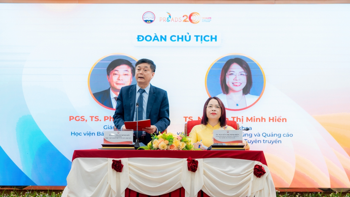 PGS,TS. Phạm Minh Sơn và TS. Nguyễn Thị Minh Hiền chủ trì phiên tọa đàm (Ảnh: BTC)