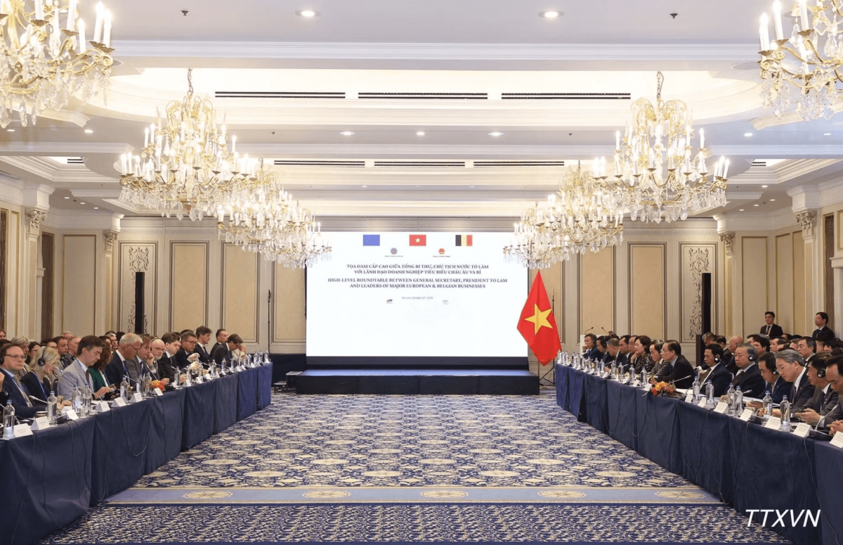 Tọa đàm cấp cao giữa Tổng Bí thư, Chủ tịch nước Tô Lâm với lãnh đạo doanh nghiệp tiêu biểu châu Âu và Bỉ. Ảnh: TTXVN